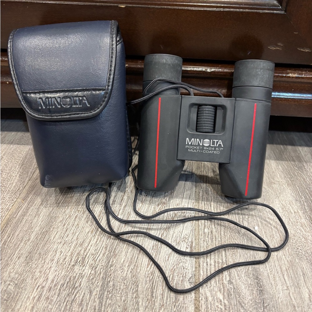 Vintage Japan Minolta Pocket 9x24 Multi Coated 5.7 Binoculars w/ Case
